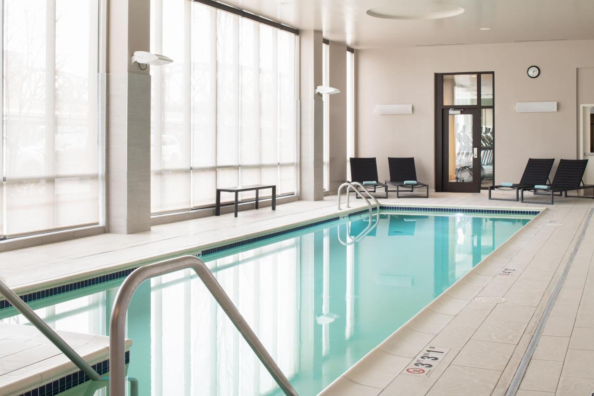 By Marriott Downtown/pearl District Hotel 3*
