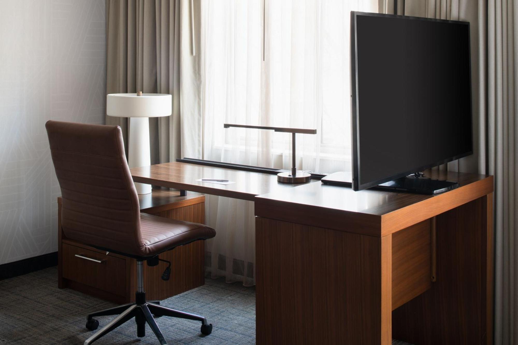 Hotel By Marriott Downtown/pearl District