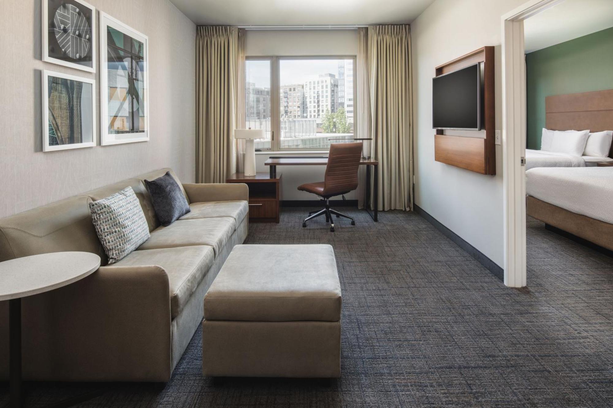 By Marriott Downtown/pearl District 3*