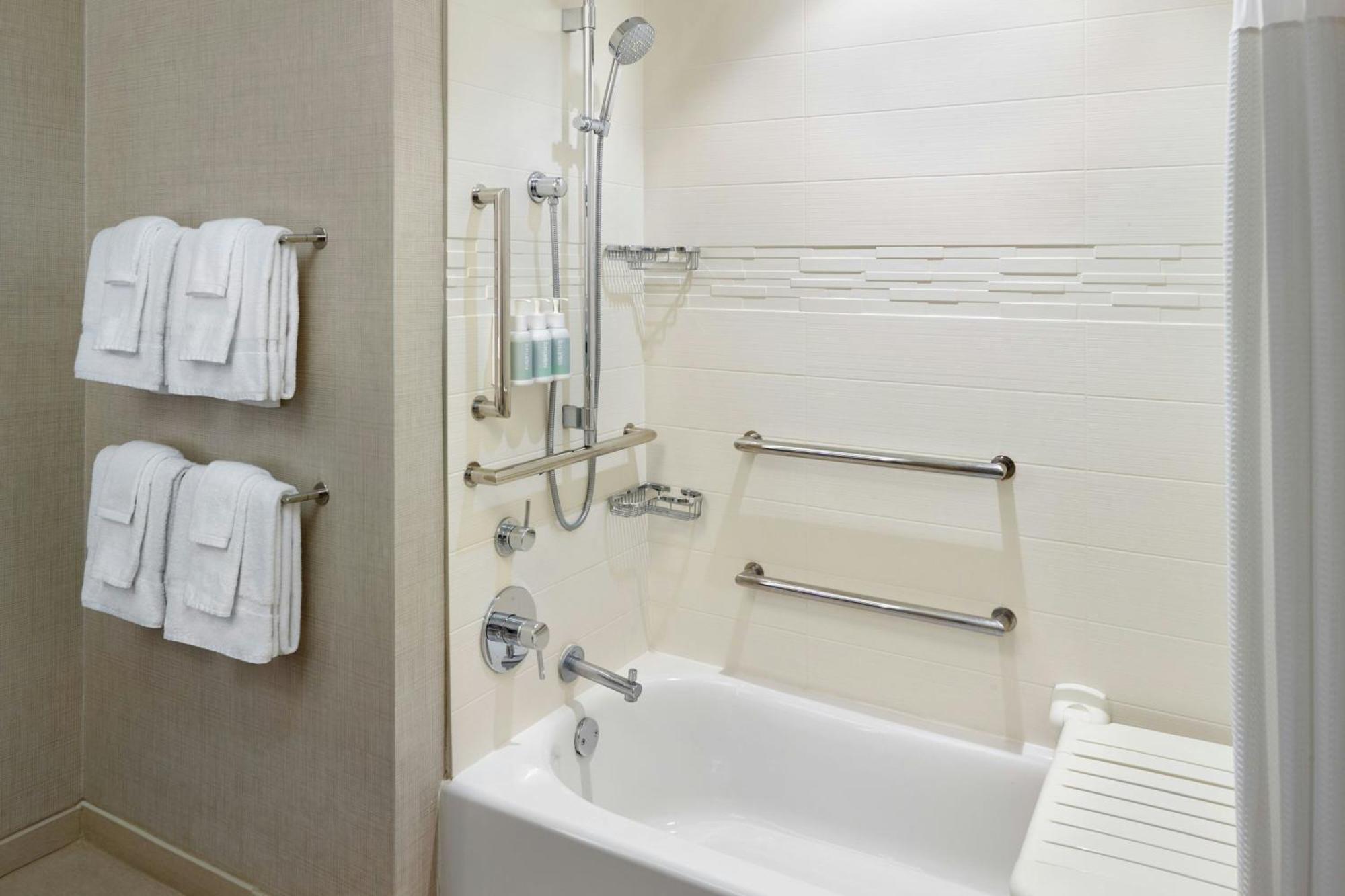 By Marriott Downtown/pearl District Hotel Portland